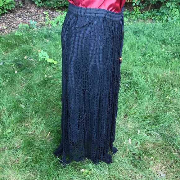 Vintage Black crochet Maxi Skirt - Picture 4 of 11